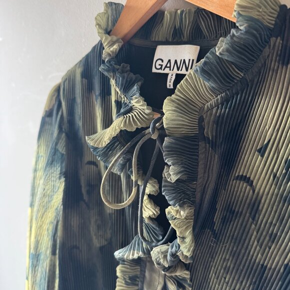 GANNI Pleated Georgette Balloon-sleeve Dress in Black and Olive Green - Picture 2 of 7